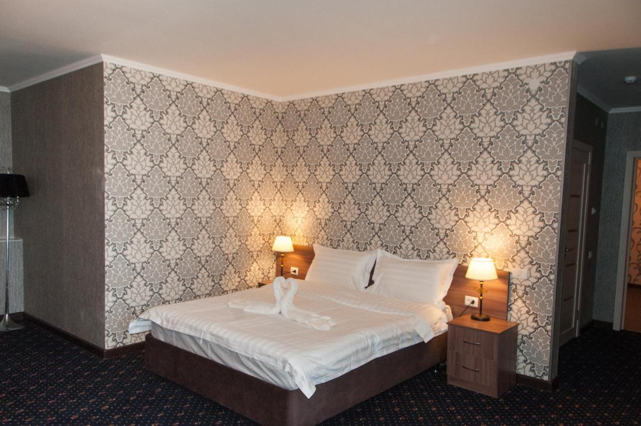 Gokai Hotel Astana Luaran gambar