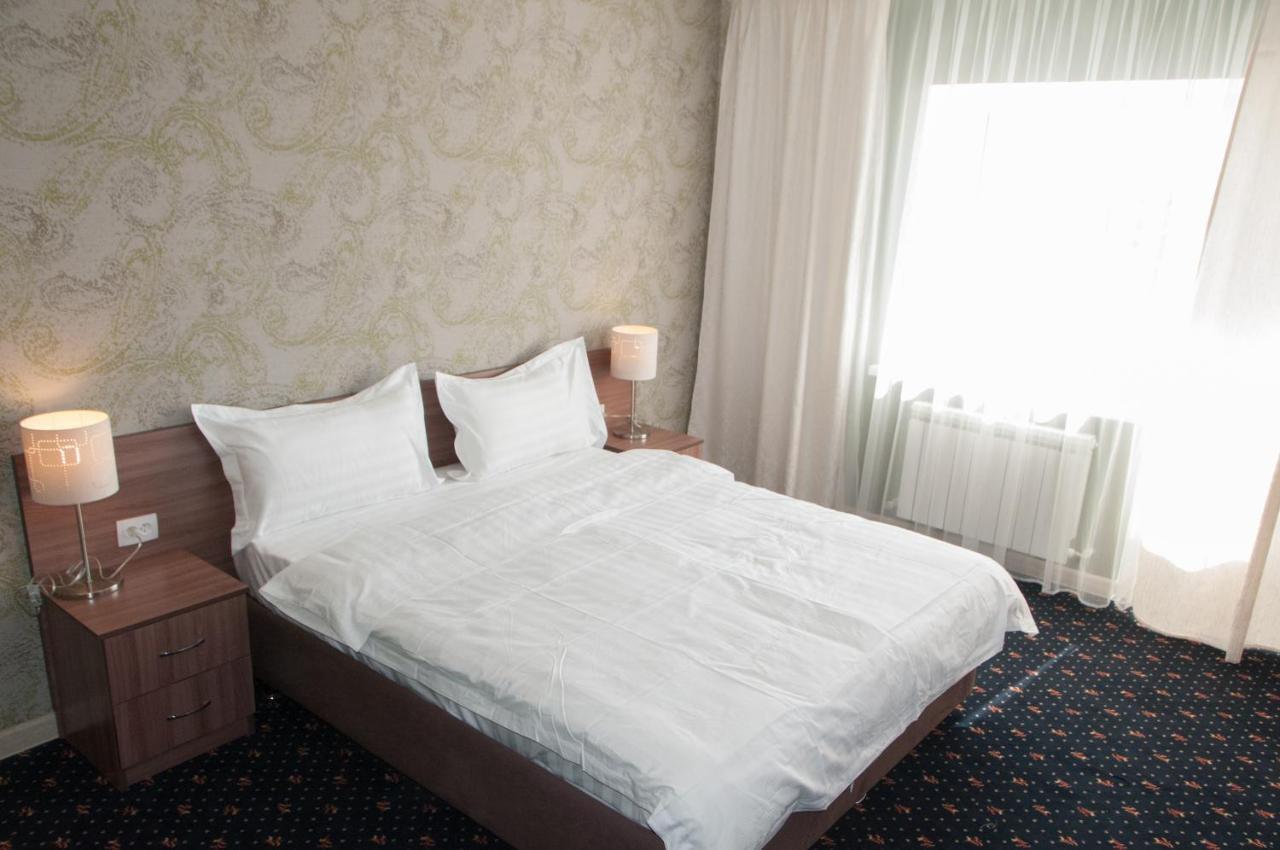 Gokai Hotel Astana Luaran gambar