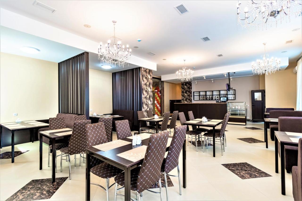 Gokai Hotel Astana Luaran gambar