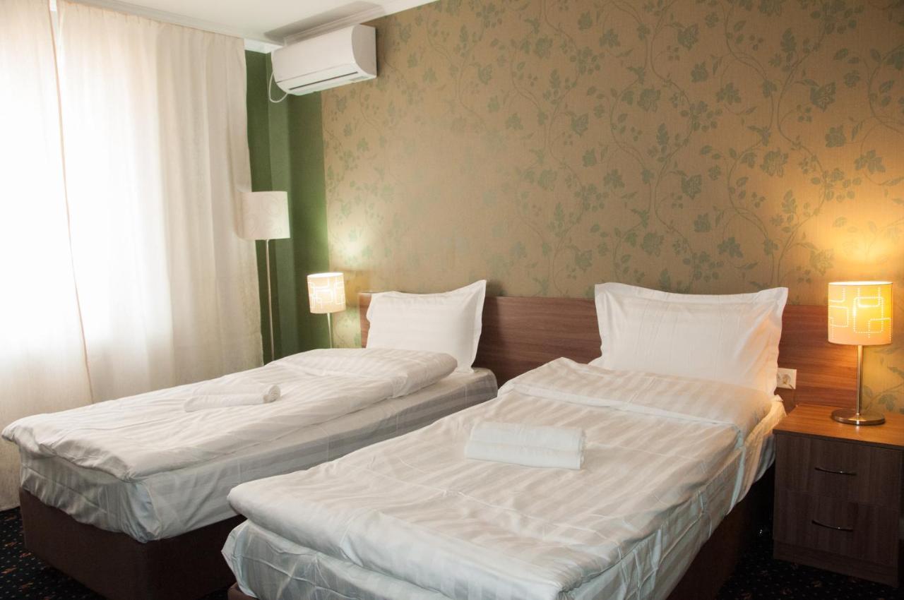 Gokai Hotel Astana Luaran gambar